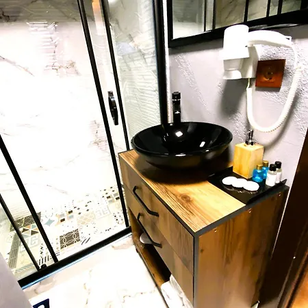 Insta Karakoy Lägenhetshotell